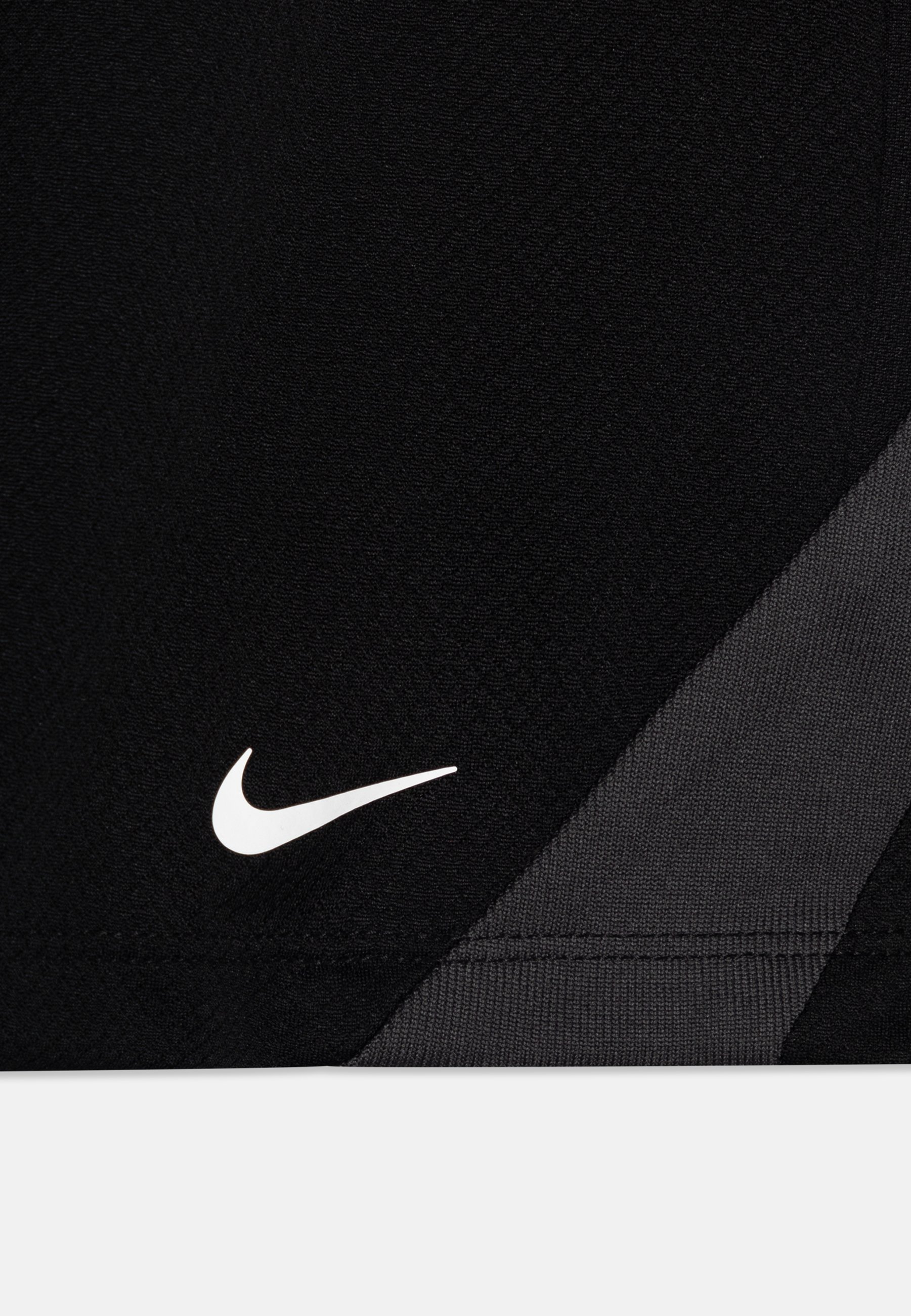 sports direct mens nike shorts