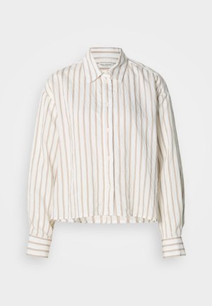 Bílá košile s krátkým rukávem, tenkými béžovými vertikálními pruhy, knoflíkovým zapínáním vpředu a manžetami. Texturovaná tkanina s krátkým volnějším střihem.