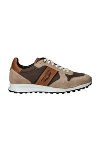 Bruine en beige suède sneakers met lederen accenten, witte veters, contrasterende zijstrepen en een gestructureerde rubberen zool.