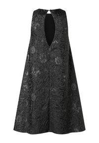 Robe sans manches noire avec une texture à motifs, présentant un détail au dos en forme de trou de serrure et une silhouette fluide.