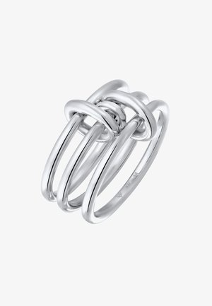 Srebrn prstan z medsebojnimi zankami in polirano površino. Oblikovanje sestavljajo tri izrazite ovalne pasove.