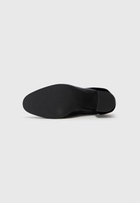 Marco Tozzi Bottines compensées - black