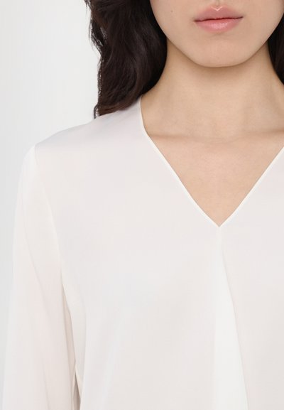 Theory HIDDEN SLIT MODER - Blusa - ivory