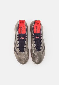 adidas Performance PREDATOR LEAGUE 2G/3G ARTIFICIAL GRASS - Zapatillas fútbol para césped artificial - platin metallic/aurora black/turbo