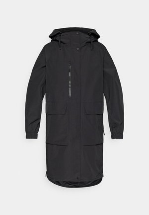 Musta vedenpitävä parkatakki, jossa on kiristysnyörillinen huppu, vetoketju ja nepparikiinnitys edessä, kaksi suurta etutaskua ja joustavat hihansuut.