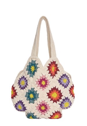 Sac fourre-tout au crochet avec des motifs carrés floraux multicolores en violet, bleu, rose, rouge et jaune sur fond crème avec double sangle d'épaule.