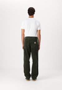 Carhartt WIP SINGLE KNEE PANT - Pantalones - office green rinsed