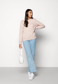 Nike Sportswear - CLUB CREW - Sweatshirt - pink oxford/white - 3