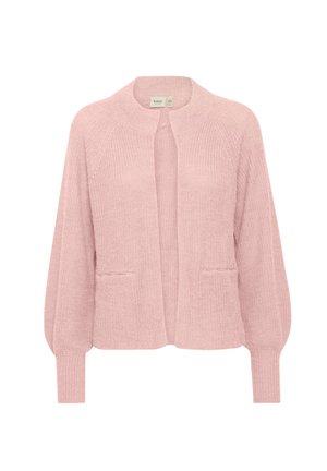 Roze gebreide cardigan met een ronde hals, open voorkant, twee voorzakken en lange mouwen met ribboorden. Zachte textuur.