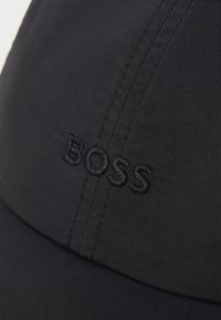 Thumbnail Image 4