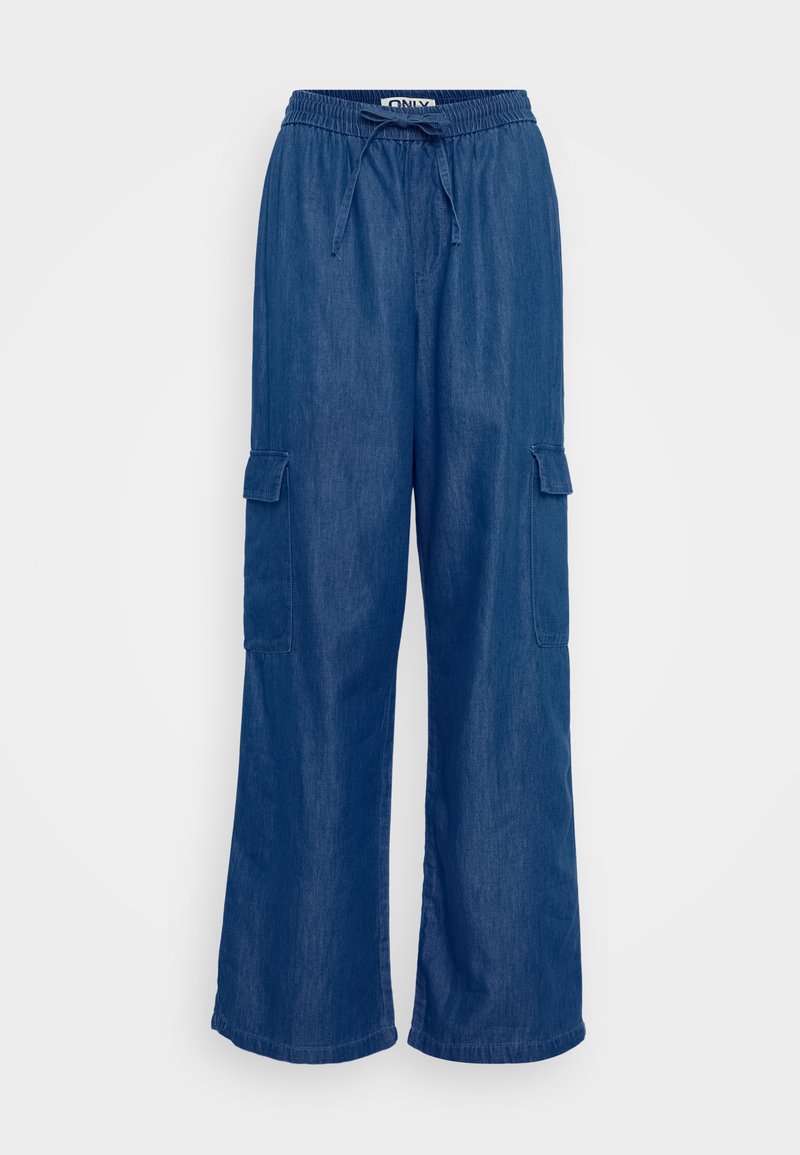 Pantalons cargo en denim bleu à jambe large, avec une taille élastique, un cordon de serrage et deux poches latérales. Texture lisse, style décontracté.