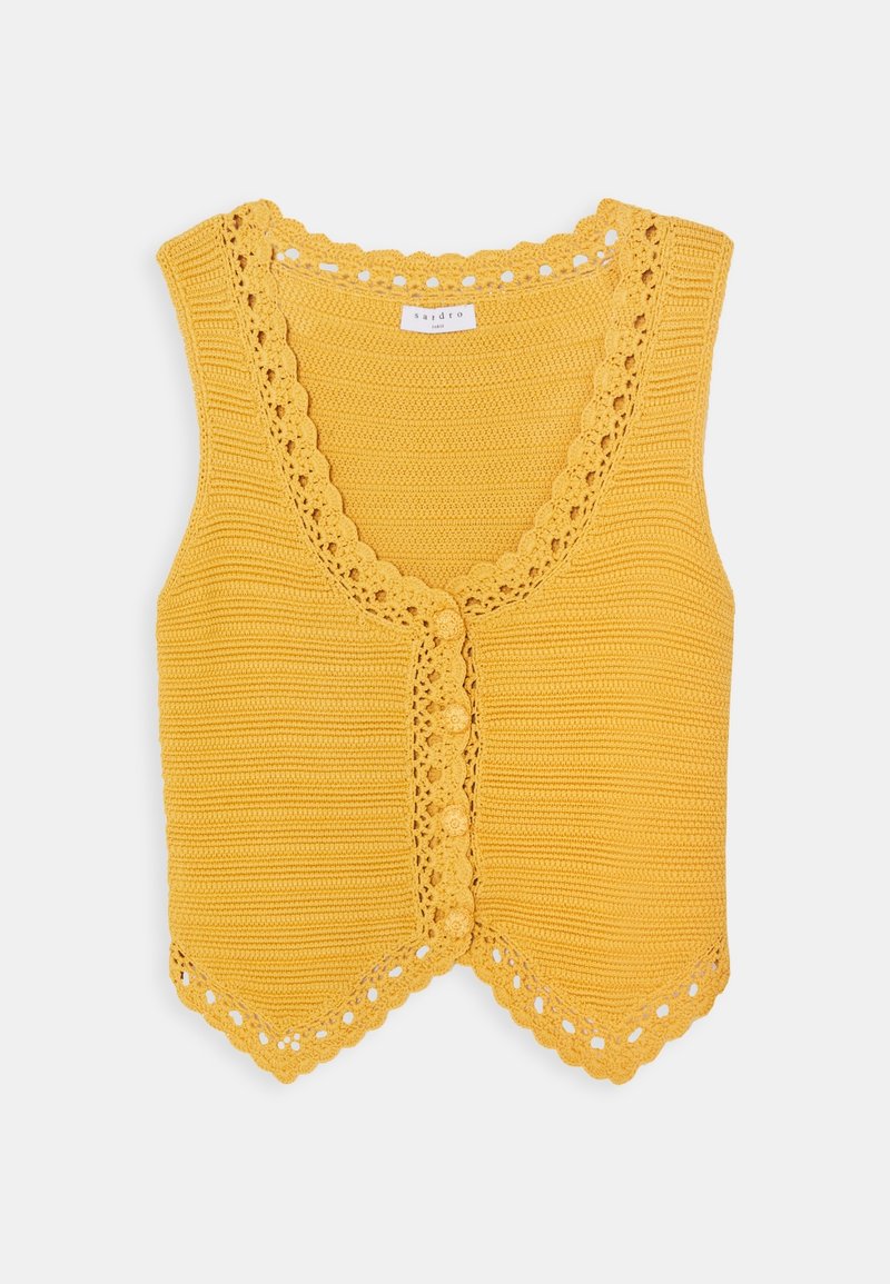 Veste sans manches jaune tricotée avec des bords festonnés, une bordure à motif floral et deux boutons devant.