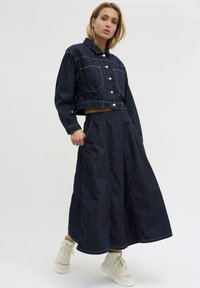 My Essential Wardrobe MALO - A-vonalú szoknya - dark blue un wash