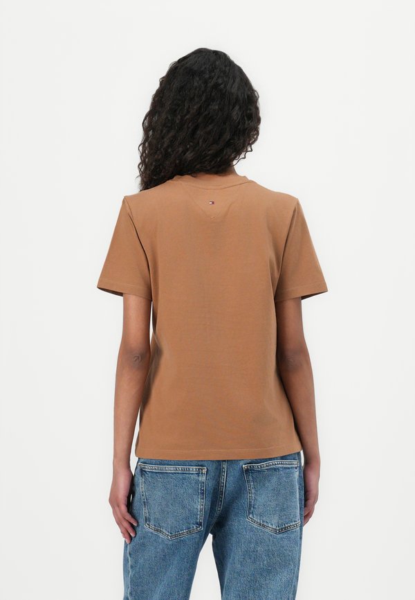 FLAG TEE - Basic T-shirt - hickory2