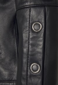 HUGO Veste en cuir - black
