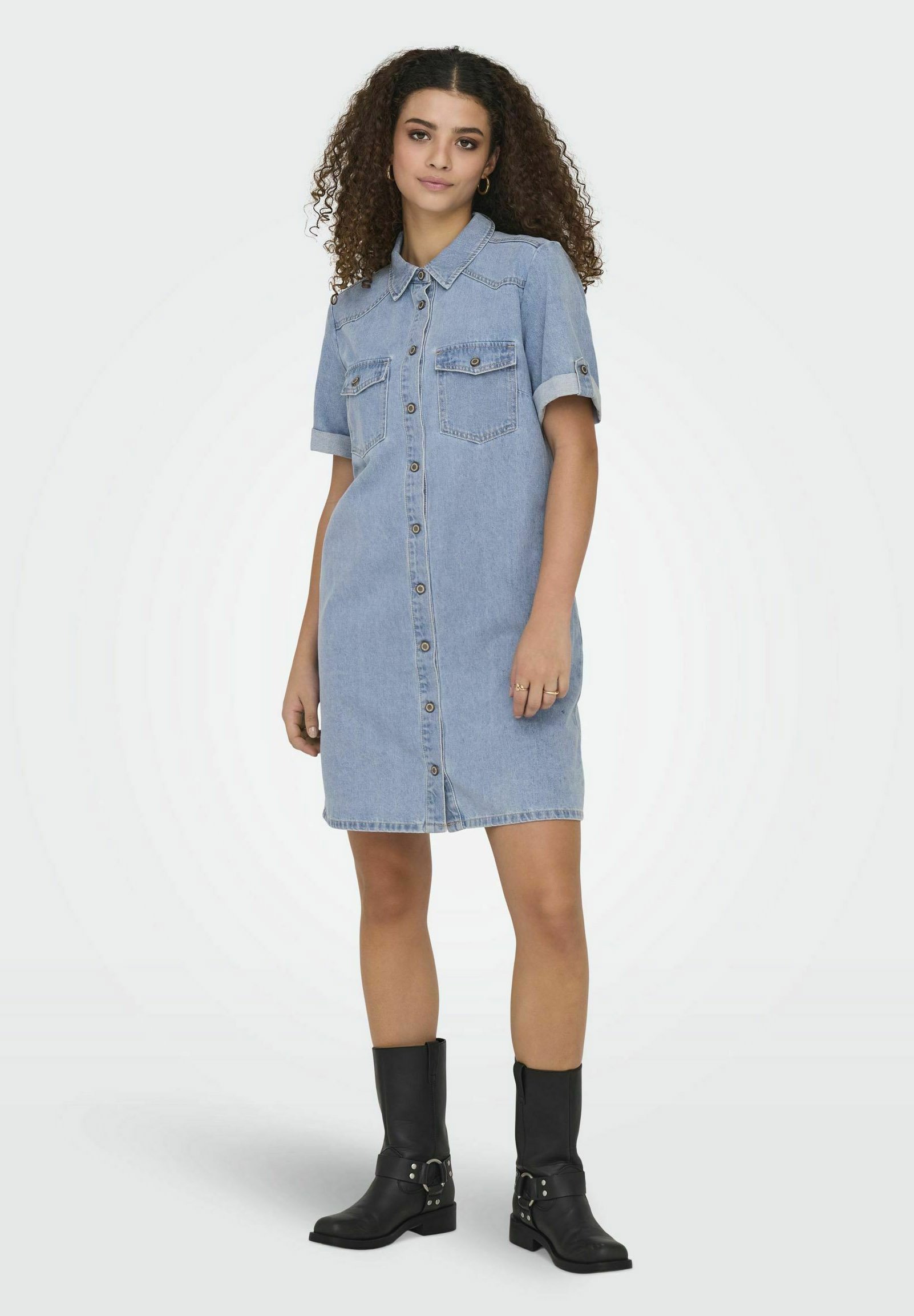 ONLY LISA GUA NOOS - Denim dress - light blue denim/blue denim - Zalando.ie ONLY LISA GUA NOOS - Denim dress - light blue denim/blue denim - Zalando.ie