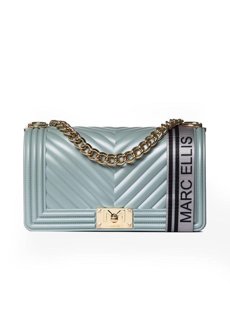 Borsa in ecopelle verde menta trapuntata con tracolla in catena dorata, forma rettangolare, accessori in oro e nastro brandizzato bianco e nero.
