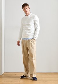 Skechers Sport ULTRA FLEX 3.0 - Sapatos sem atacadores - navy/orange