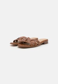 Marco Tozzi Slip-on sandaler - cognac