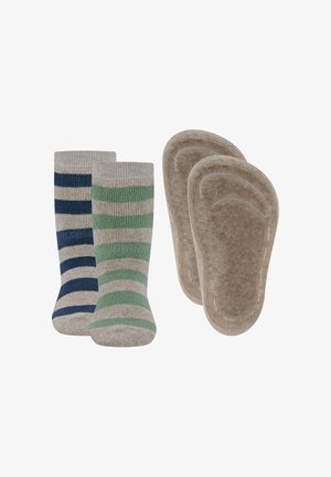 Gestreifte Socken in Blau und Grün mit beigen Akzenten, kombiniert mit beigen Einlagen mit strukturierten Grifffmustern.