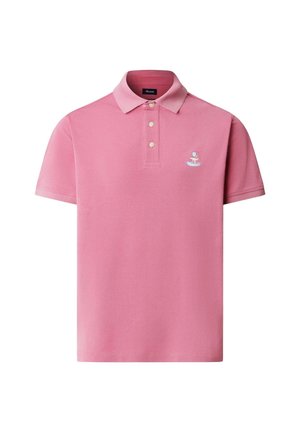 Polo rose à manches courtes avec trois boutons et petit logo brodé sur le côté gauche de la poitrine, présenté sur un fond blanc.