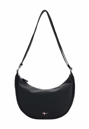 Sac à bandoulière noir avec une finition mate et lisse, forme incurvée, et une seule sangle réglable. Présente un logo minimaliste en rose métallisé.