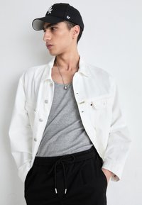 Replay M9Z1 JACKET - Traper jakna - natural white