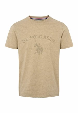 Khaki T-shirt wykonany z miękkiej tkaniny, z okrągłym dekoltem, krótkimi rękawami i nadrukiem graficznym przedstawiającym zawodnika polo wraz z tekstem marki.