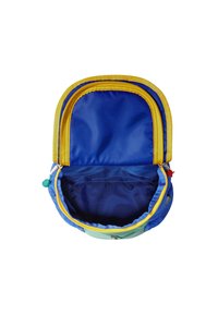 Zils auduma maisiņš ar dzeltenām akcentiem, ar rāvējslēdzēja atvērumu, iekšējo nodalījumu zilā oderējumā, apaļas formas un krāsainām metāla detaļām.