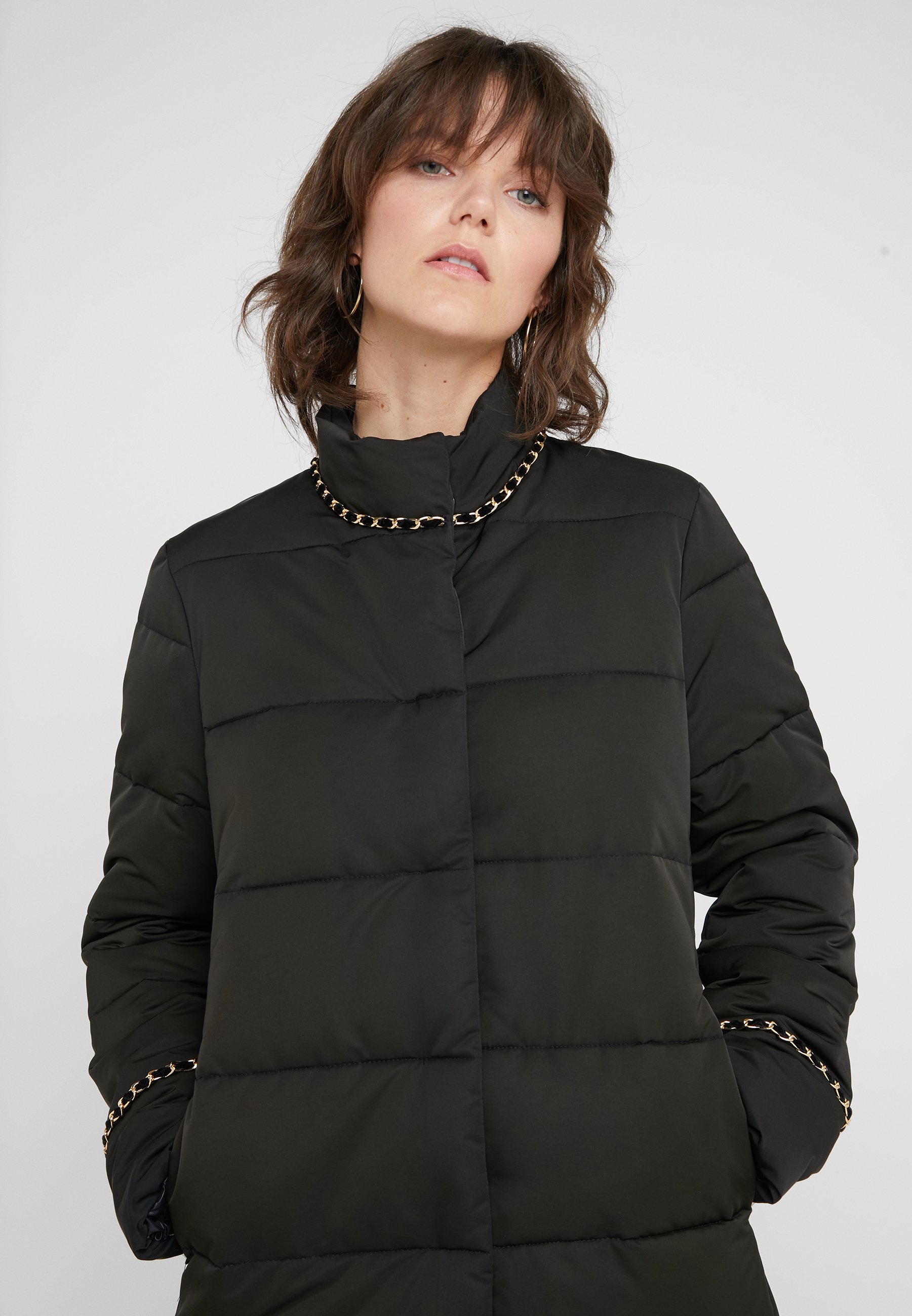 TWINSET PIUMINO LUNGO CON DETTAGLI CATENE Cappotto TWINSET PIUMINO LUNGO CON DETTAGLI CATENE Cappotto