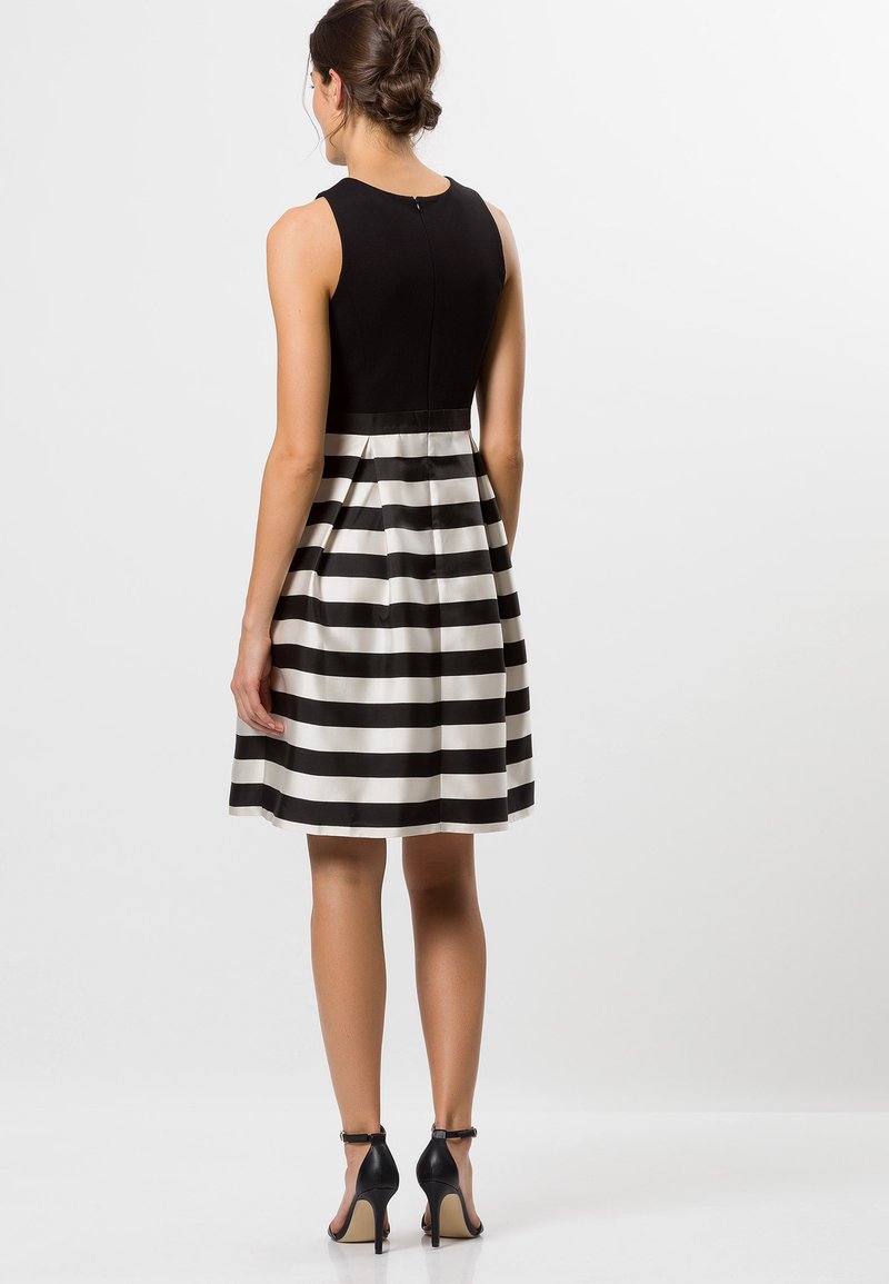Zero Jerseykleid Black Schwarz Zalando De 
