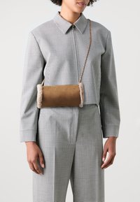 Even&Odd Torba preko tijela - light brown