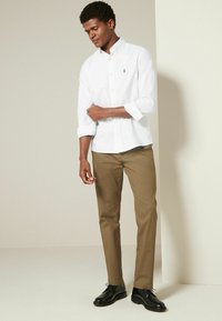 Next REGULAR FIT STRAIGHT LEG 5 POCKET - Bukser - stone