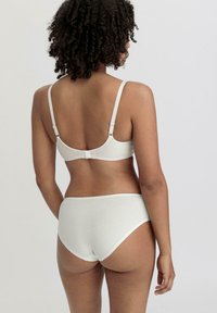 hessnatur Triangel BH - naturweiss