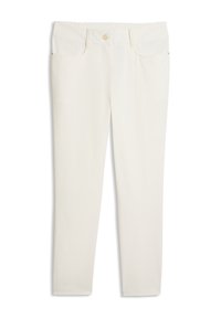 Λευκό παντελόνι στενής εφαρμογής με μπροστινές τσέπες, θηλιές για ζώνη και κλείσιμο με ένα κουμπί στη μέση, εμφανισμένο σε λευκό φόντο.