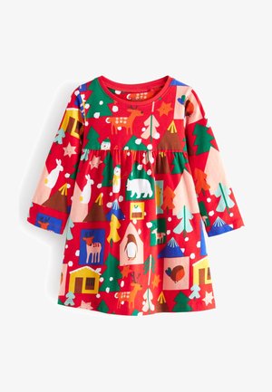 Robe rouge à manches longues présentant un motif coloré d'animaux, d'arbres et de maisons, avec une taille froncée et un matériau doux en coton.