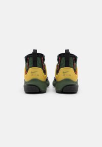 Nike Sportswear AIR PRESTO MID UTILITY - Sapatilhas de cano alto - carbon green/black/ghost/pollen/redstone