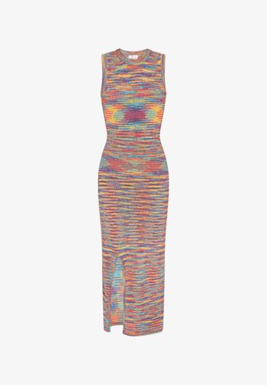 Nertas maksi suknelė be rankovių, su daugiaspalvėmis horizontaliomis juostelėmis ir skeltuku ties apatine dalimi, pridedančiu papildomo akcento.