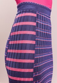 Pinko Pouzdrová sukně - blue