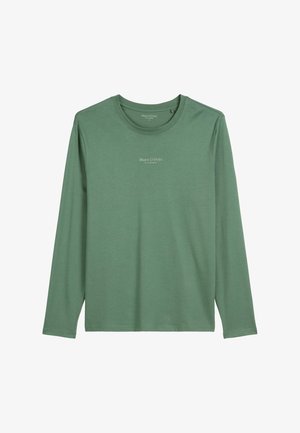 Zielona bluza z długim rękawem i okrągłym dekoltem z białym logo "Marc O'Polo" umieszczonym na środku klatki piersiowej.