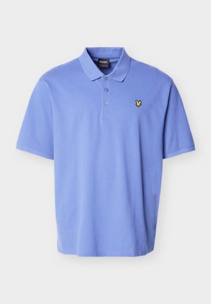 Lyseblå kortermet poloshirt med tre knapper og en liten gul fuglelogo på venstre bryst.