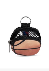 Pojemnik w kształcie koszykówki z czarnymi siateczkowymi detalami, zamknięciem na zamek i zaczepem na klucz. Posiada teksturowaną pomarańczową powierzchnię z czarnymi liniami.