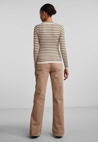 Pieces PCCRISTA O NECK  - Maglione - fossil