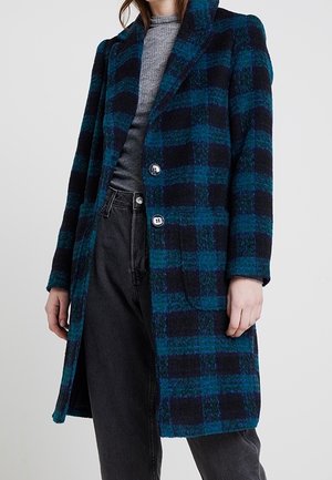 Klassinen takki - green