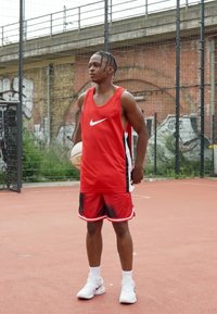 Nike Performance NBA CHICAGO BULLS DNA SHORT - Klubruházat - university red/black