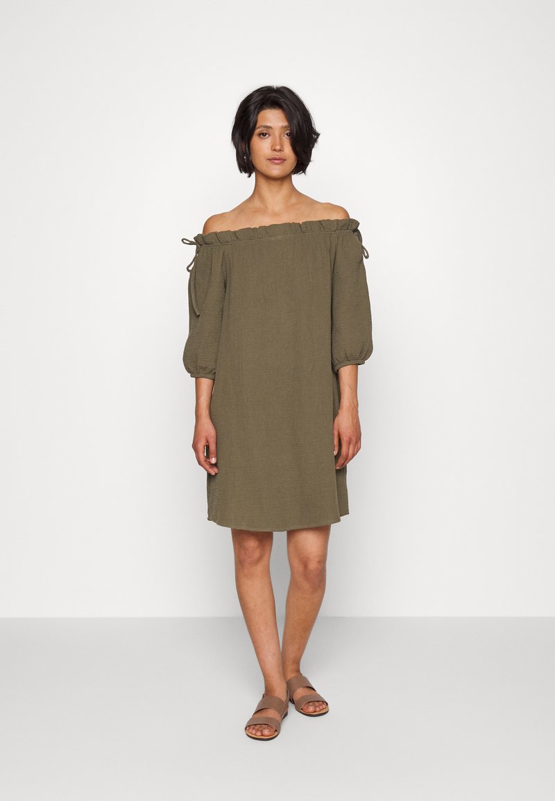 ONLY ONLTILLA THYRA OFF SHOULDER DRESS  - Vestido de dia - deep lichen green
