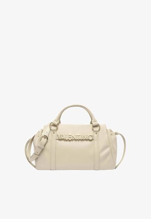 Sac à main Valentino couleur crème avec poignées supérieures, bandoulière ajustable et logo Valentino doré sur le devant.