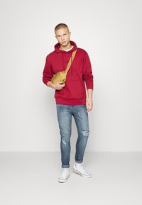 274 TERRAIN - Calças de ganga justas - light blue