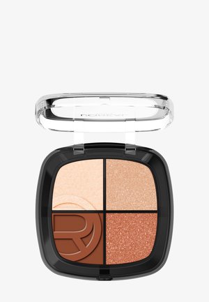 Palette compacte de fards à paupières avec quatre teintes beige, marron clair, marron moyen et cuivre scintillant dans un boîtier noir avec un couvercle transparent.