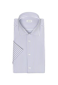 Camicia da uomo piegata in blu chiaro e bianco con righe verticali. Presenta un colletto button-down e tre bottoni sul davanti. Tessuto in cotone.